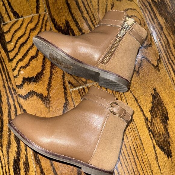 Janie and Jack Brown Leather Ankle Boots with Buckle Detail 7 - Picture 6 of 8